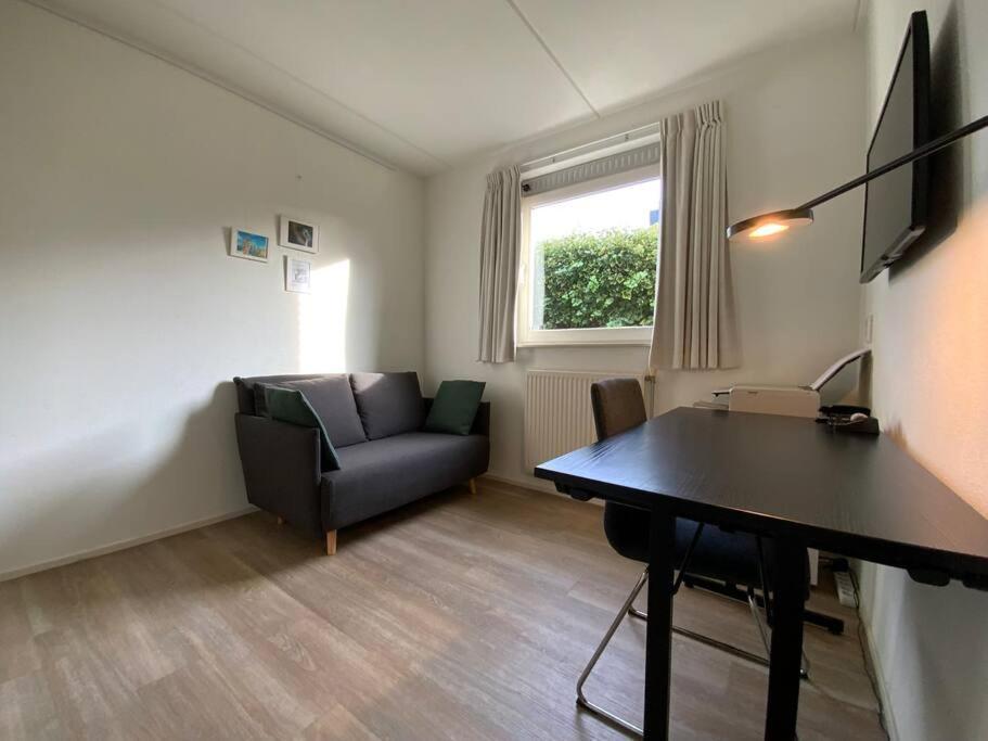 Bungalow In De Prachtige Haagse Duinen! Vakantiehuis